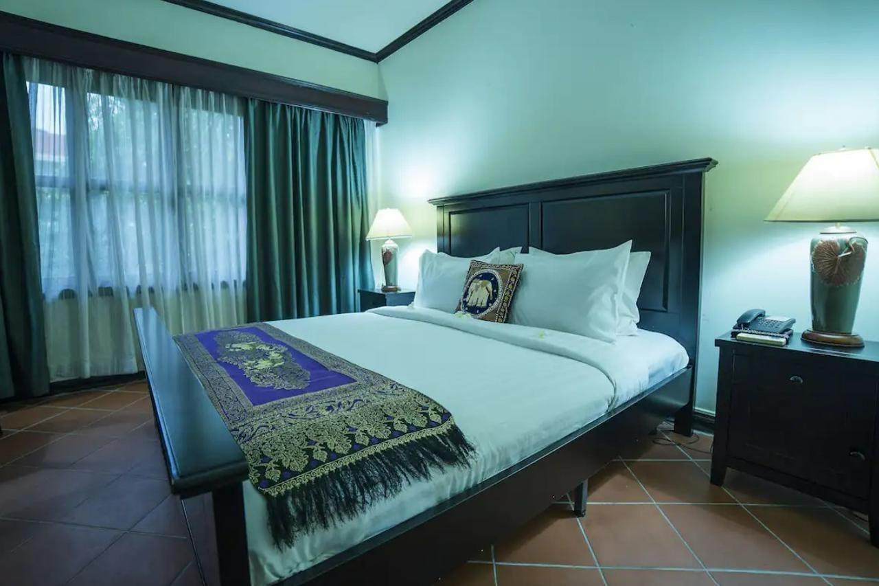 Grand Sunset Angkor Hotel Siem Reap Dış mekan fotoğraf