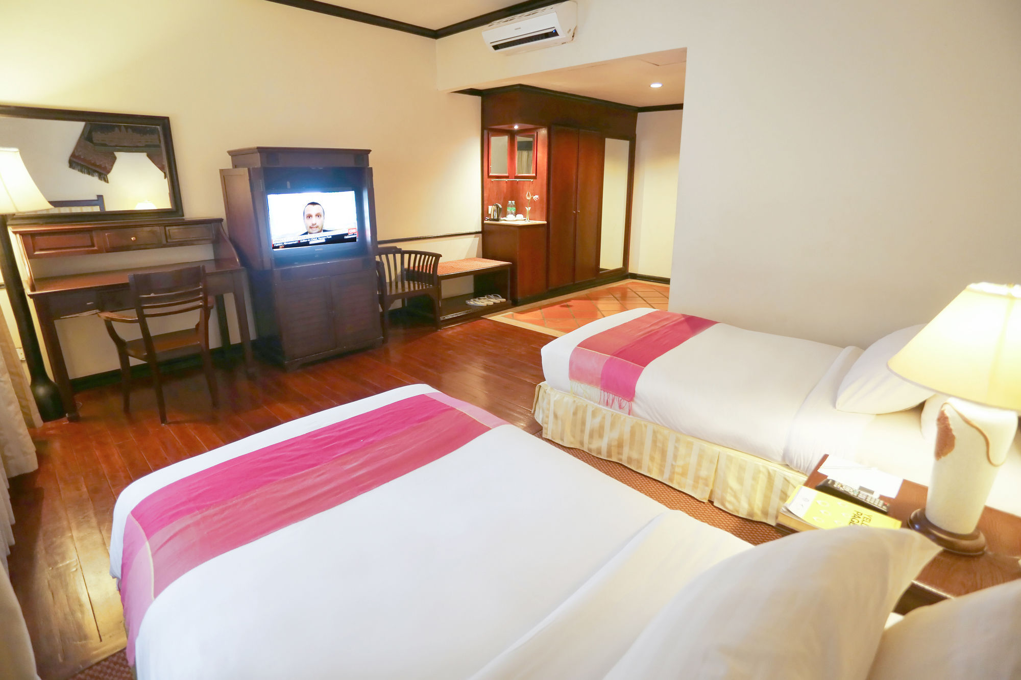 Grand Sunset Angkor Hotel Siem Reap Dış mekan fotoğraf